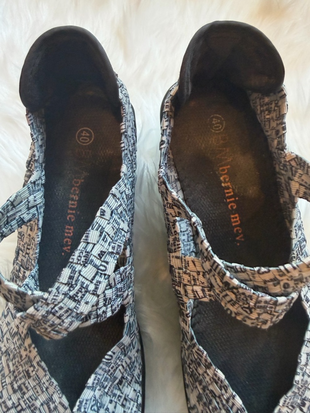 bernie mev. Lulia Newsprint Black White Woven Shoes wedge size 40 - Picture 2 of 6
